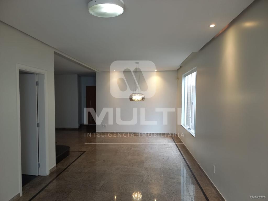 Casa à venda com 4 quartos, 275m² - Foto 5