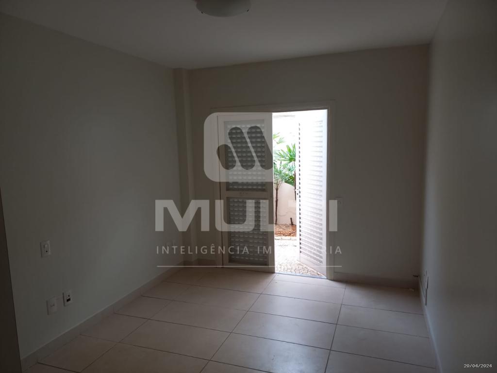 Casa à venda com 4 quartos, 275m² - Foto 9