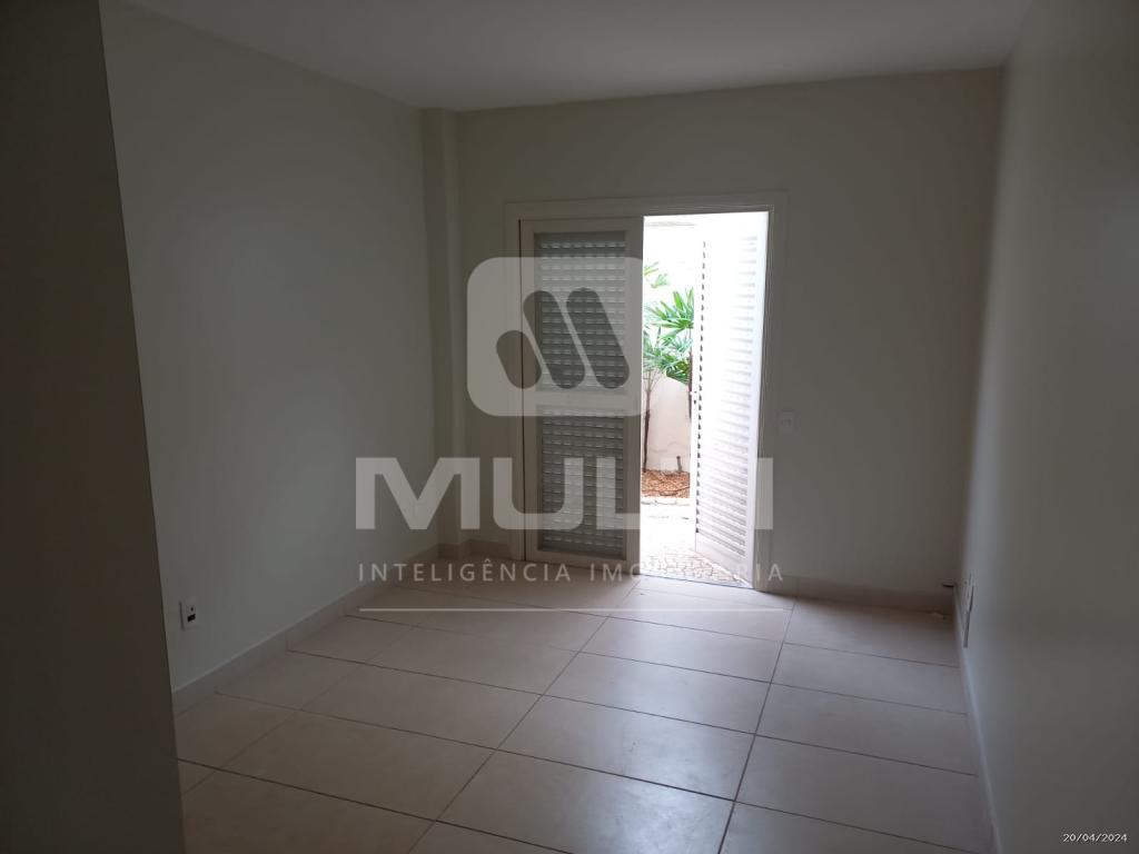 Casa à venda com 4 quartos, 275m² - Foto 10