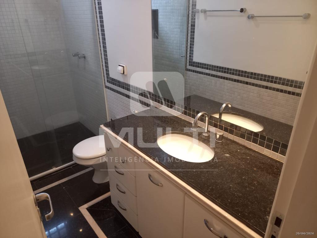 Casa à venda com 4 quartos, 275m² - Foto 17