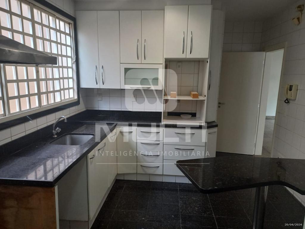 Casa à venda com 4 quartos, 275m² - Foto 23