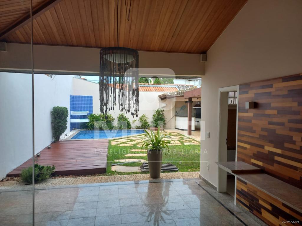 Casa à venda com 4 quartos, 275m² - Foto 27