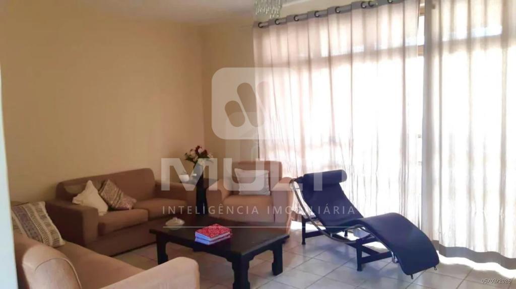 Casa, 5 quartos, 367 m² - Foto 2