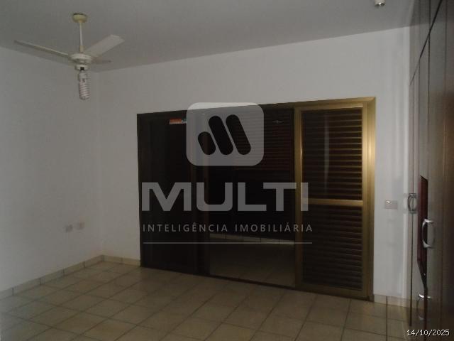 Casa, 4 quartos, 330 m² - Foto 2