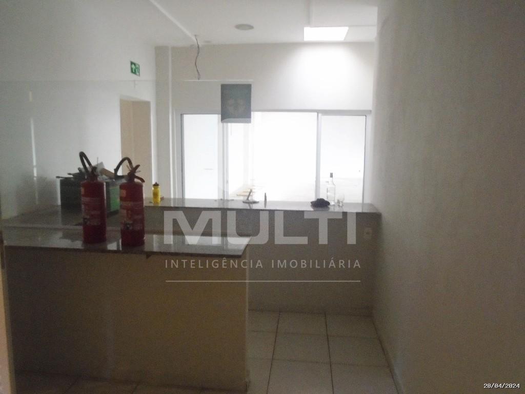 Casa à venda com 1 quarto, 718m² - Foto 6