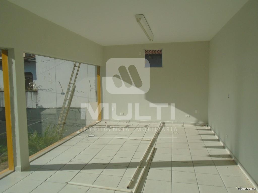 Casa à venda com 1 quarto, 718m² - Foto 8