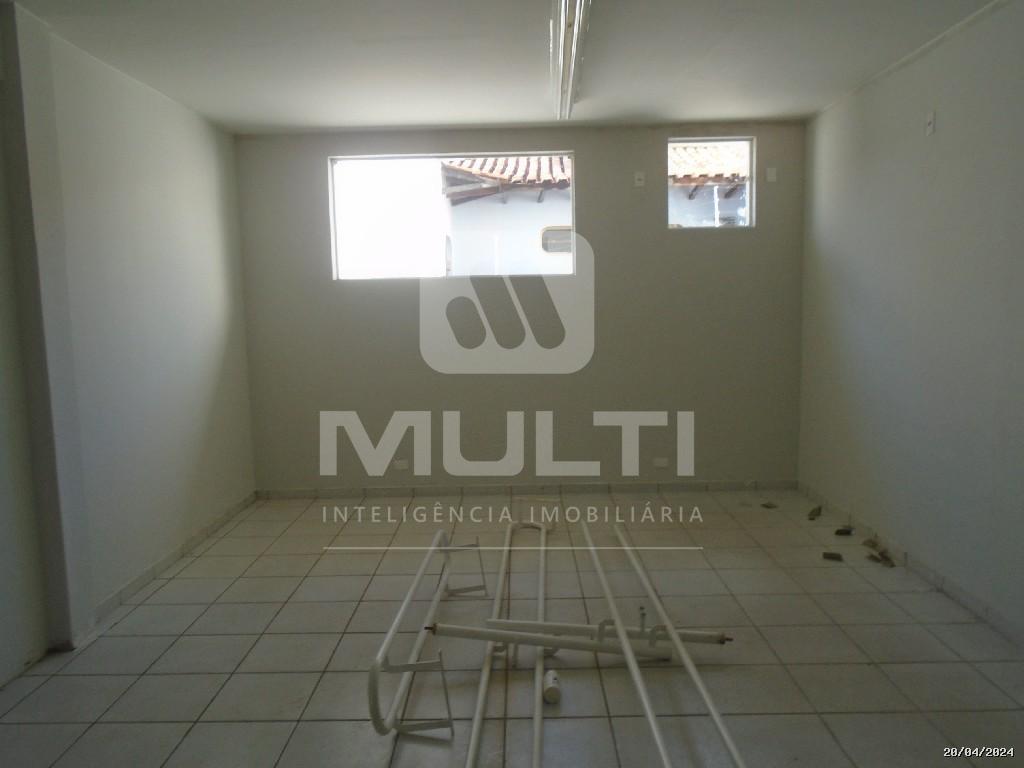 Casa à venda com 1 quarto, 718m² - Foto 10