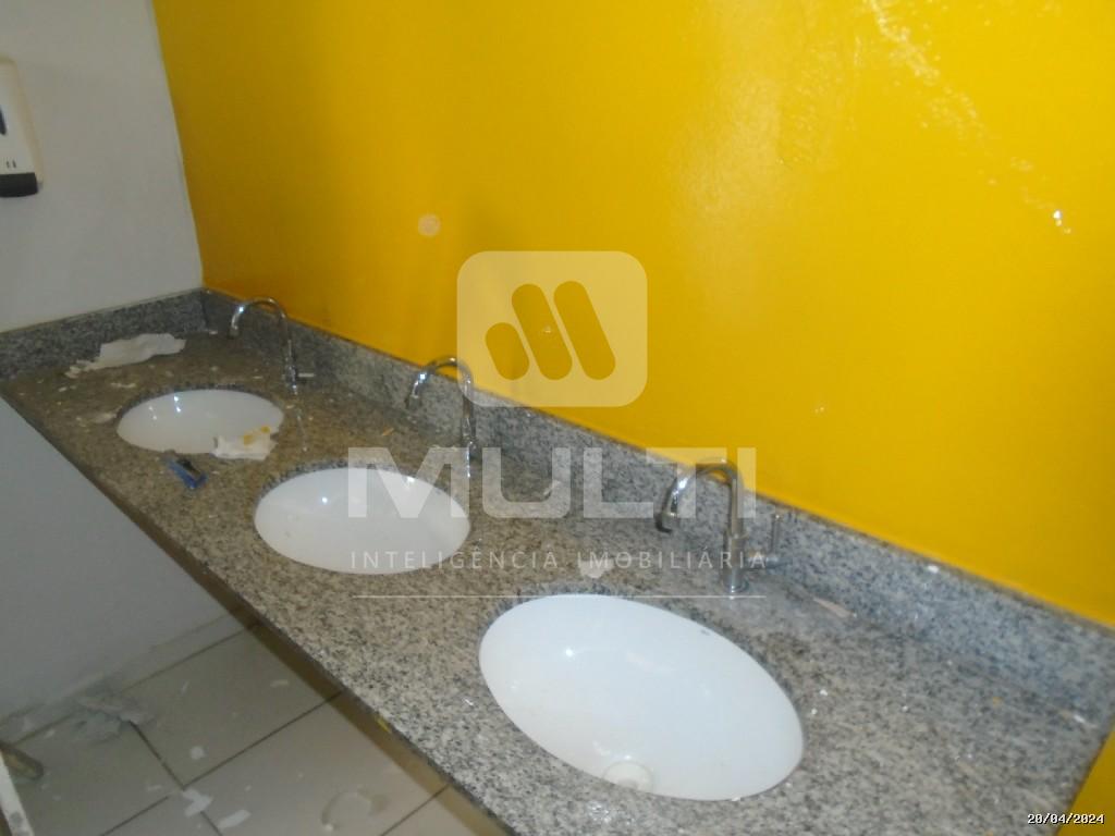 Casa à venda com 1 quarto, 718m² - Foto 14