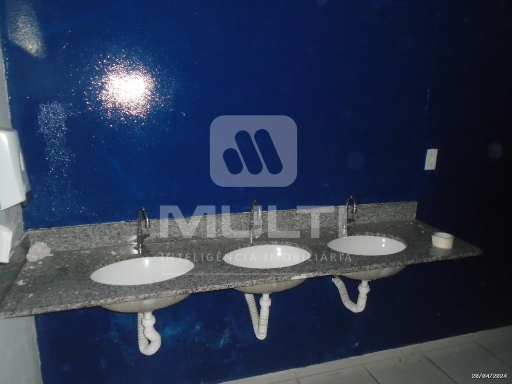 Casa à venda com 1 quarto, 718m² - Foto 15