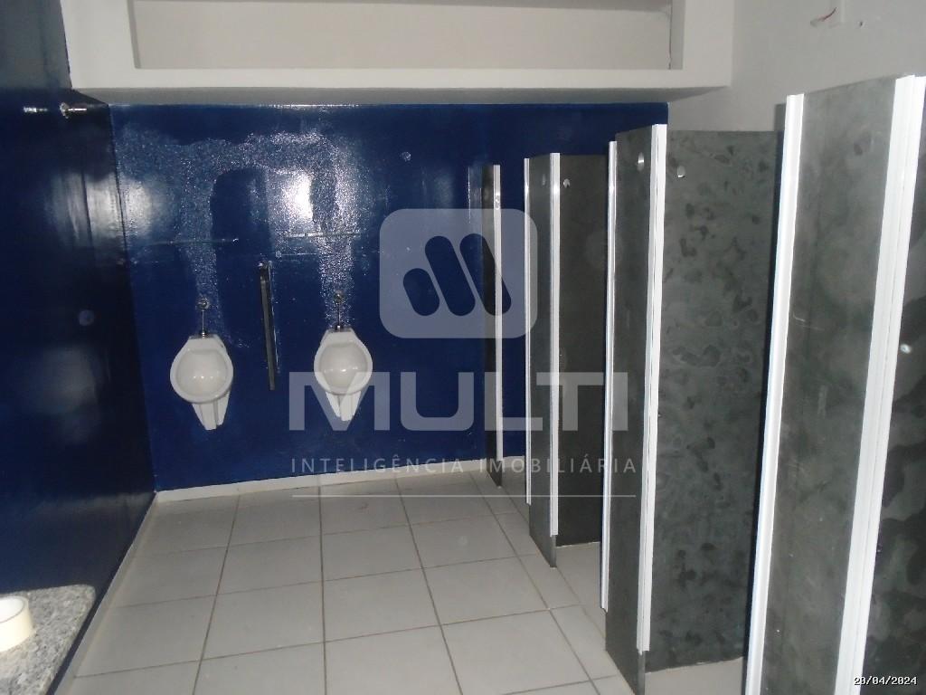 Casa à venda com 1 quarto, 718m² - Foto 16