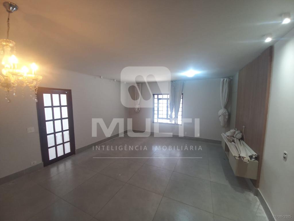 Casa, 3 quartos, 220 m² - Foto 2