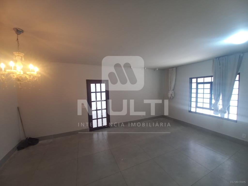 Casa, 3 quartos, 220 m² - Foto 3