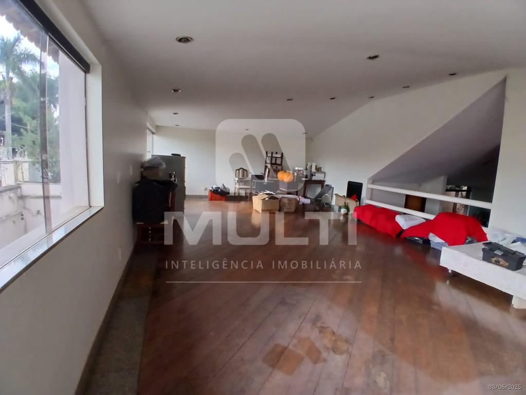 Casa, 3 quartos, 351 m² - Foto 1