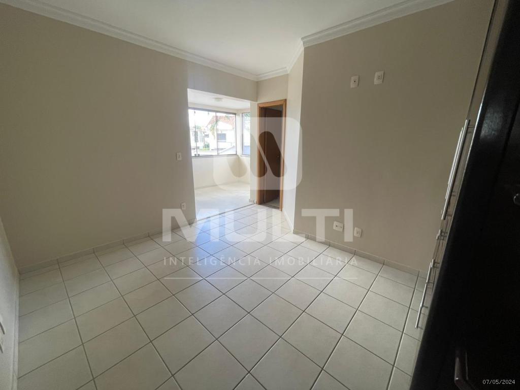 Casa à venda com 4 quartos, 370m² - Foto 16