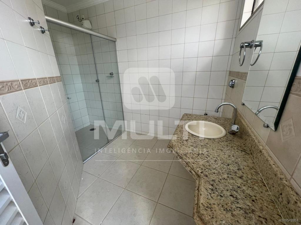 Casa à venda com 4 quartos, 370m² - Foto 18