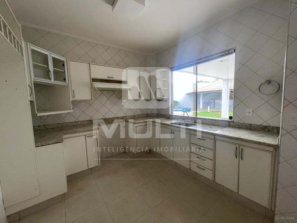 Casa à venda com 4 quartos, 370m² - Foto 23