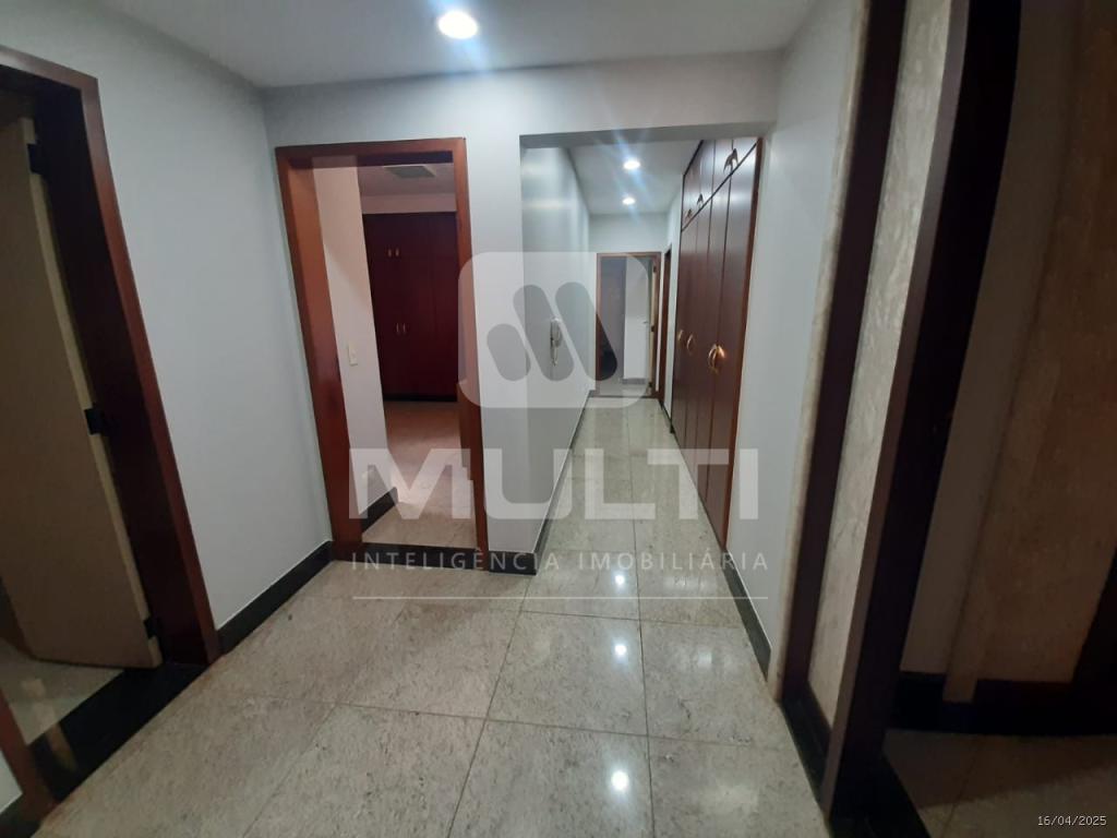 Apartamento à venda com 4 quartos, 263m² - Foto 6