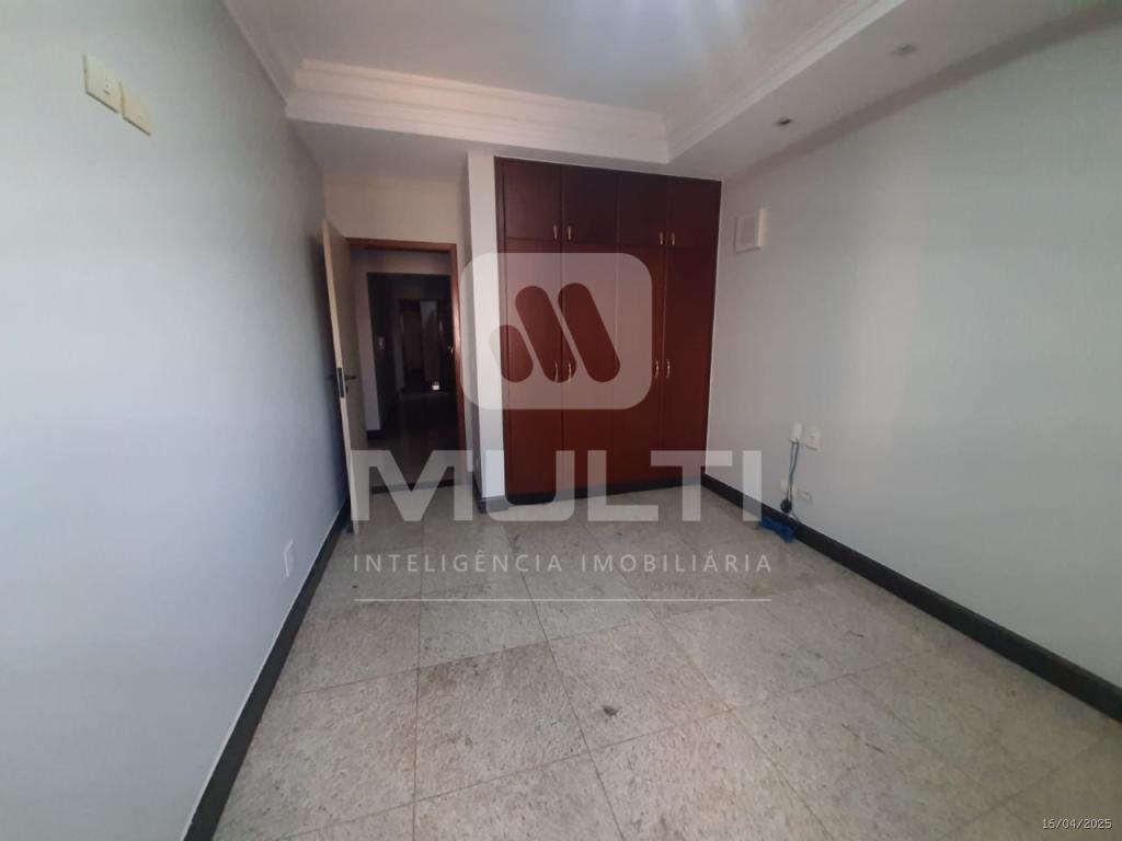 Apartamento à venda com 4 quartos, 263m² - Foto 9