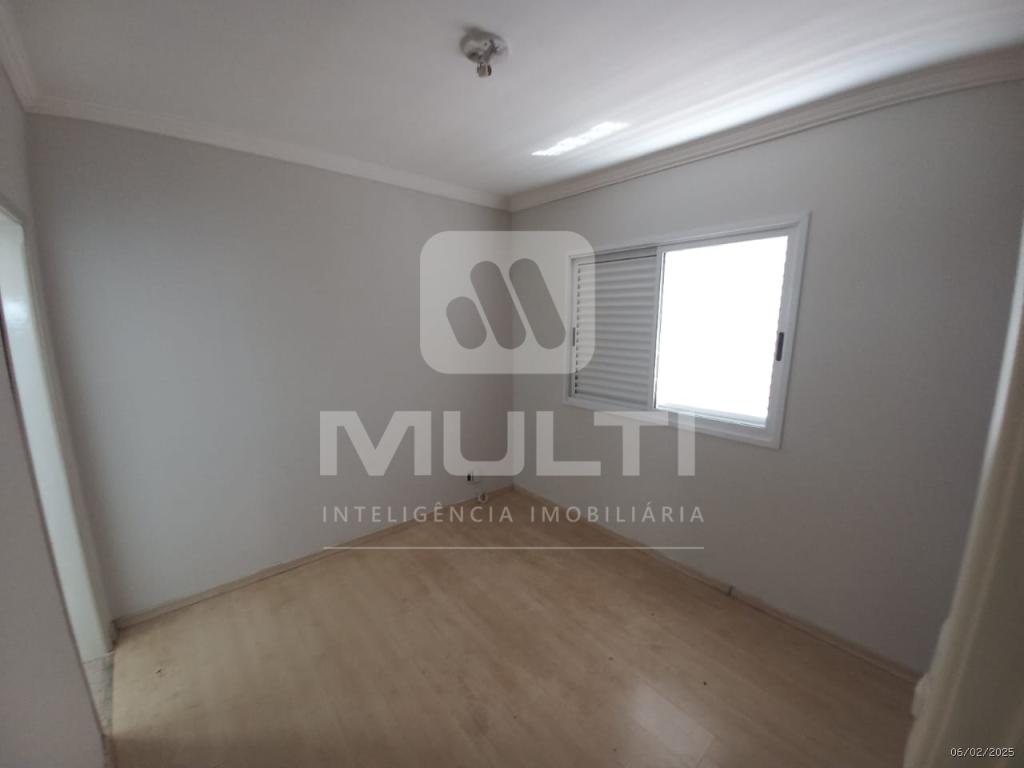 Casa à venda com 3 quartos, 300m² - Foto 9