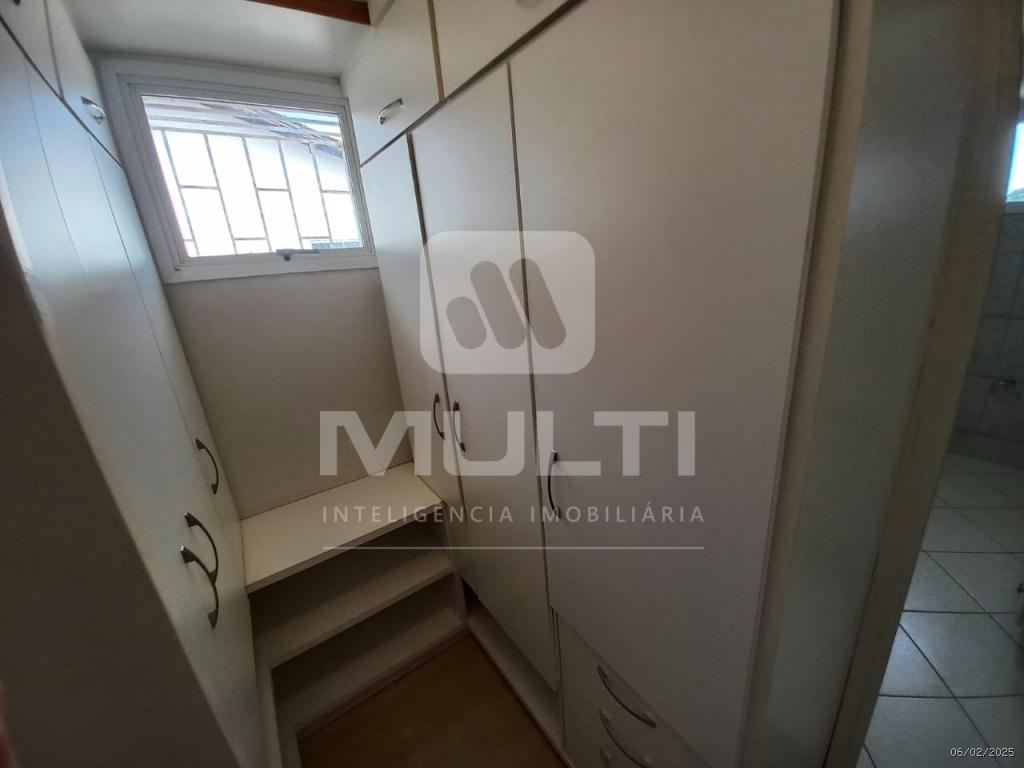 Casa à venda com 3 quartos, 300m² - Foto 12