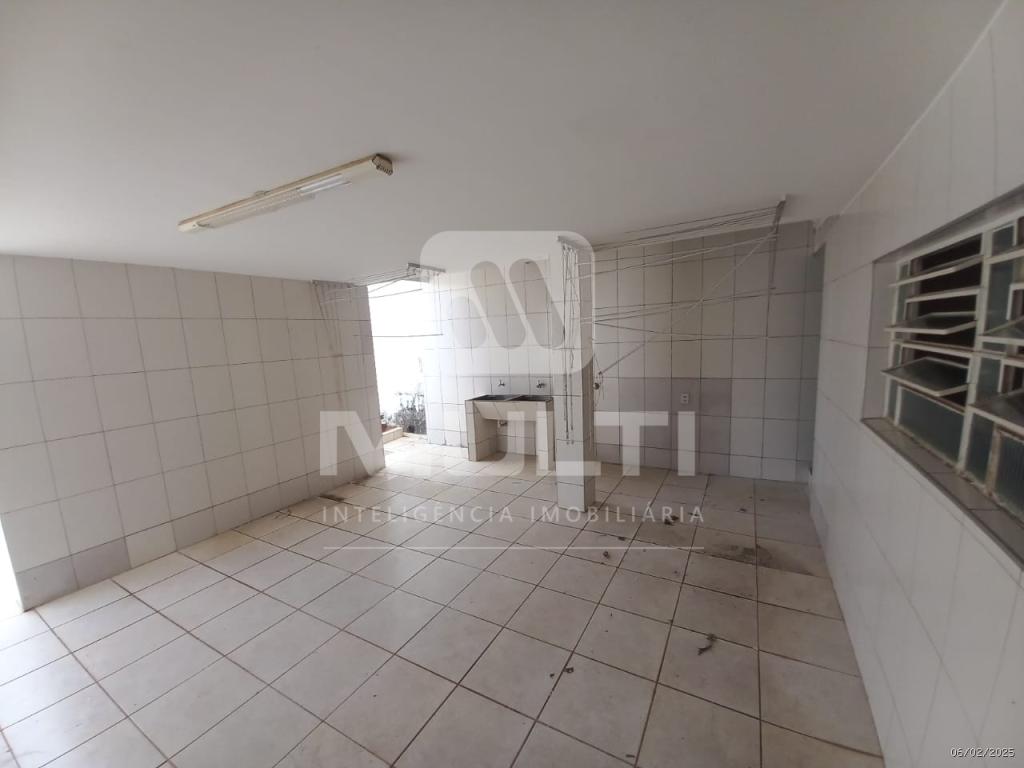 Casa à venda com 3 quartos, 300m² - Foto 24