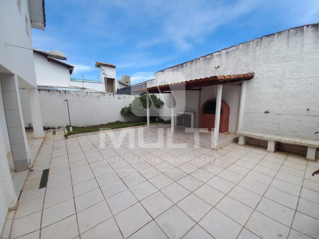Casa à venda com 3 quartos, 300m² - Foto 25