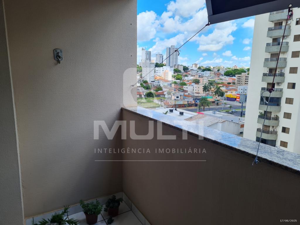 Apartamento à venda com 3 quartos, 94m² - Foto 2
