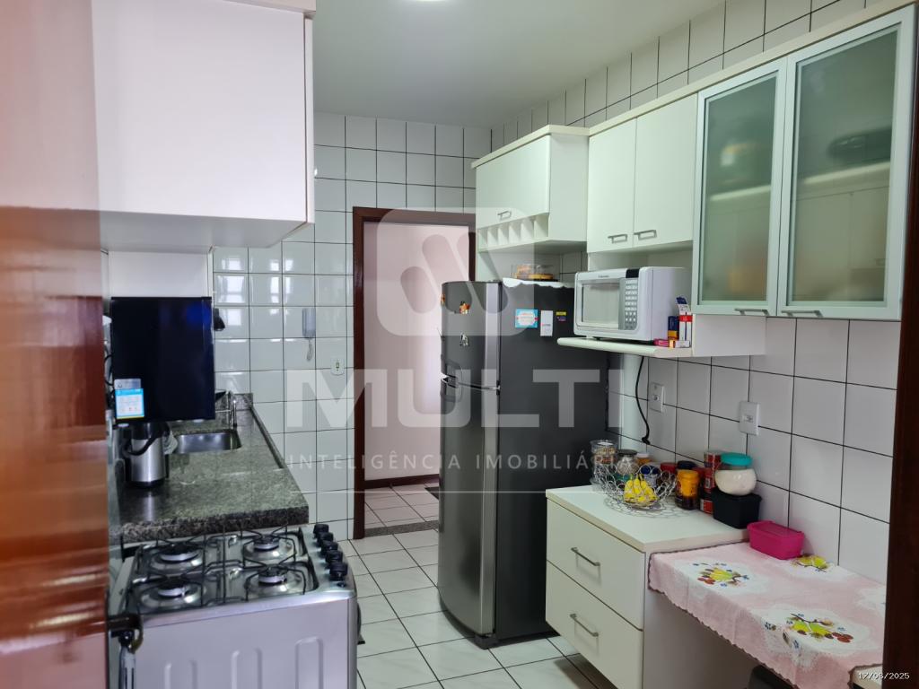 Apartamento à venda com 3 quartos, 94m² - Foto 4