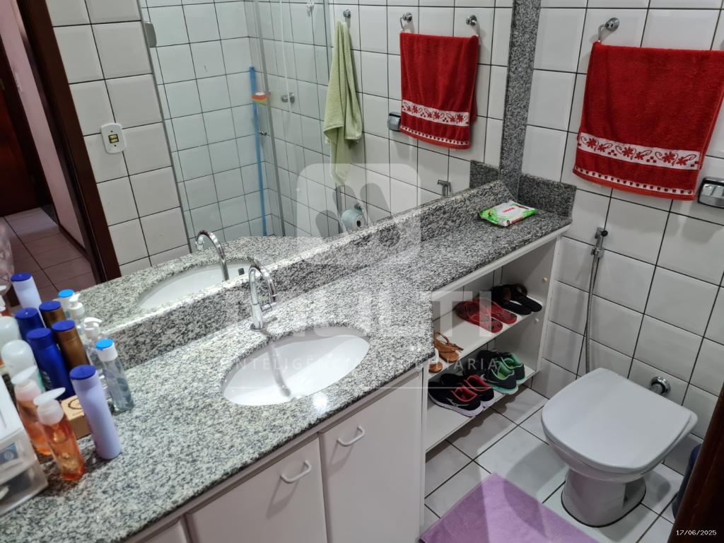 Apartamento à venda com 3 quartos, 94m² - Foto 11