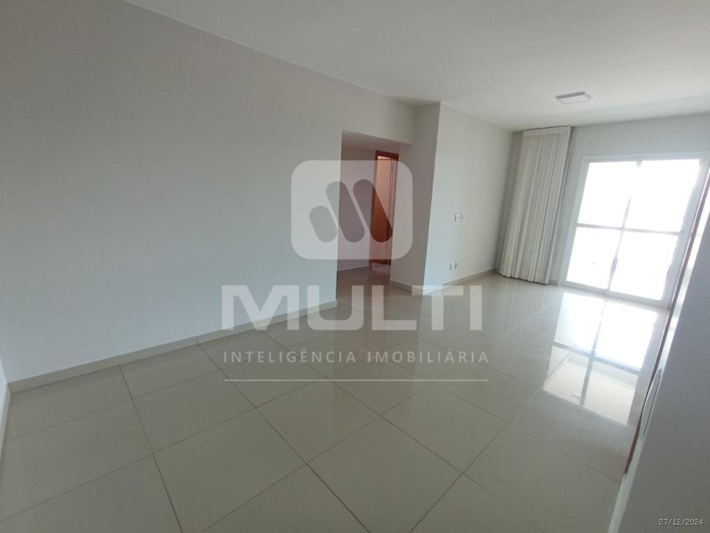 Apartamento à venda com 3 quartos, 94m² - Foto 3