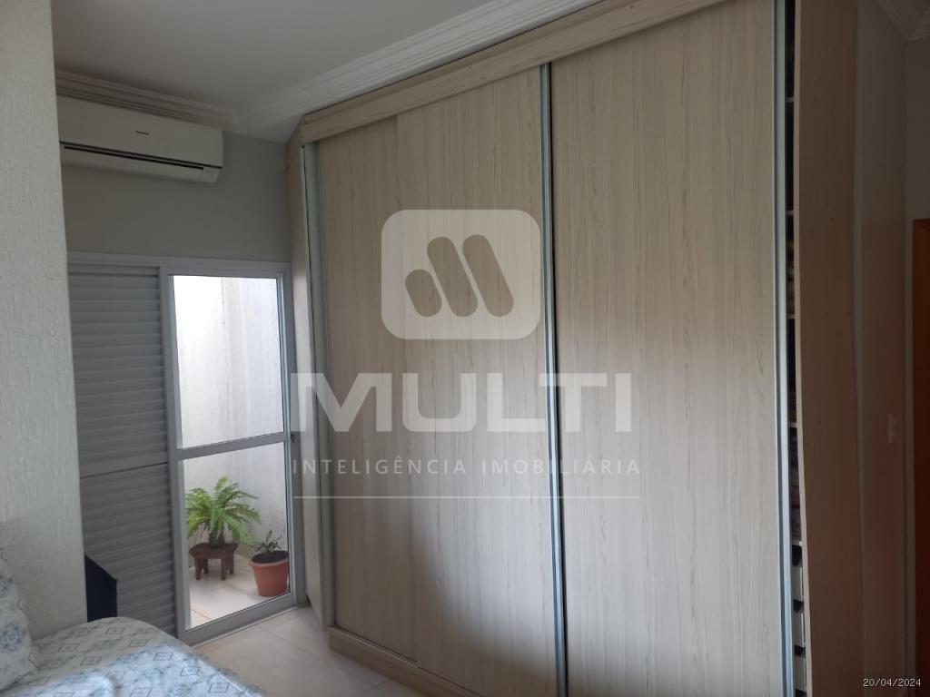 Casa de Condomínio à venda com 3 quartos, 230m² - Foto 6