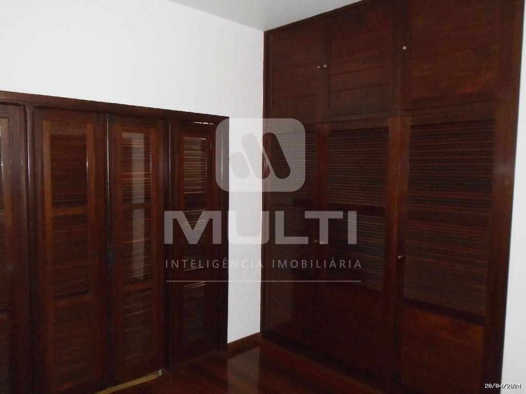 Casa à venda com 3 quartos, 325m² - Foto 9