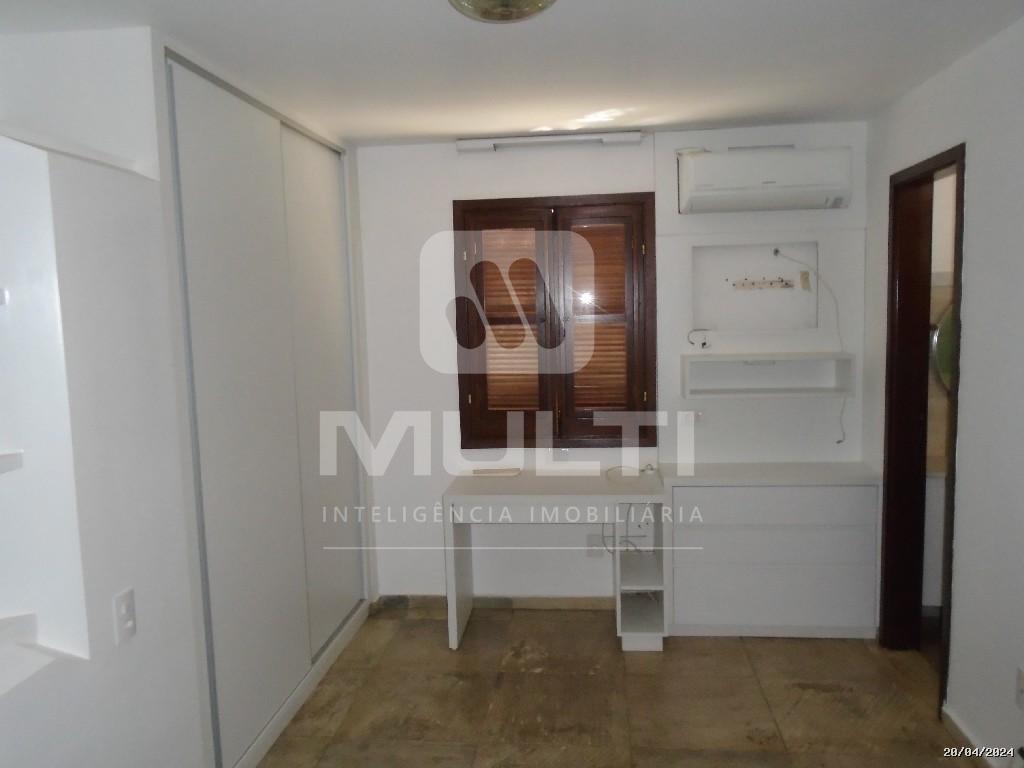 Casa à venda com 3 quartos, 325m² - Foto 16