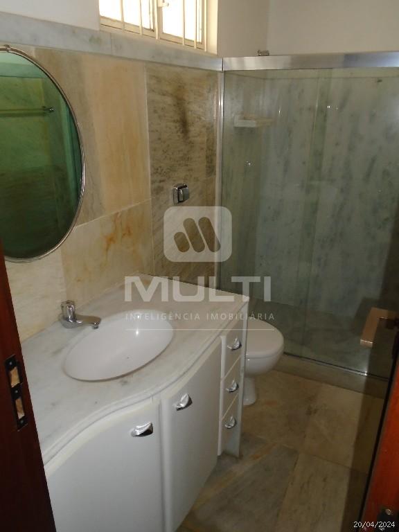 Casa à venda com 3 quartos, 325m² - Foto 18