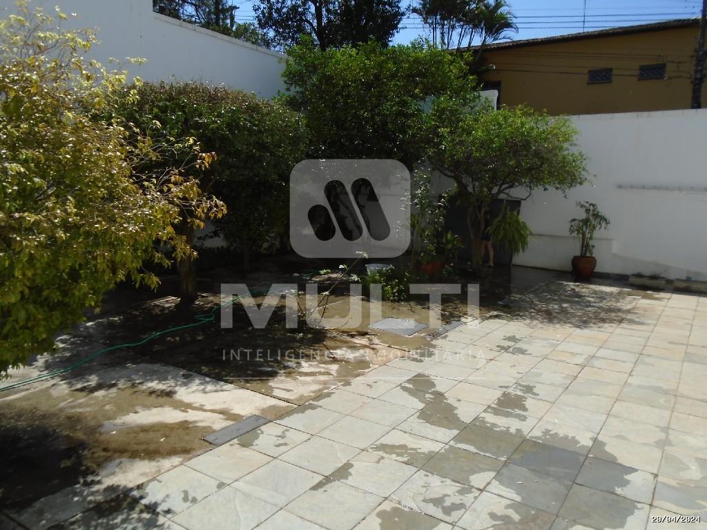 Casa à venda com 3 quartos, 325m² - Foto 25