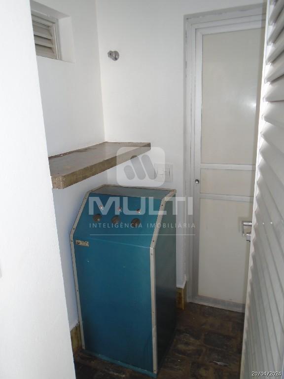 Casa à venda com 3 quartos, 325m² - Foto 32
