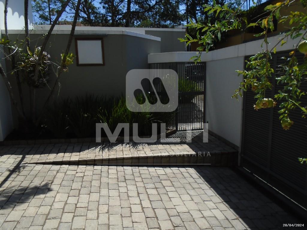 Casa à venda com 3 quartos, 325m² - Foto 37