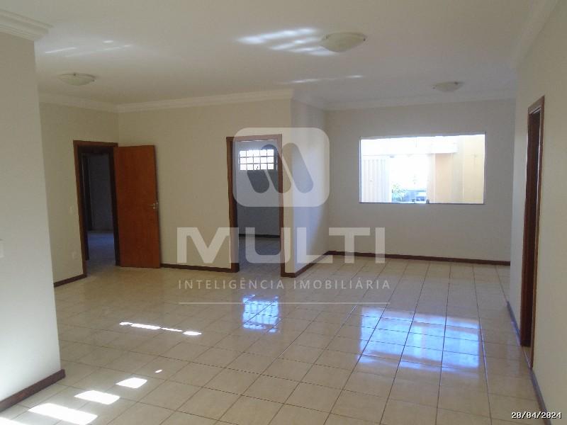 Casa, 3 quartos, 250 m² - Foto 2