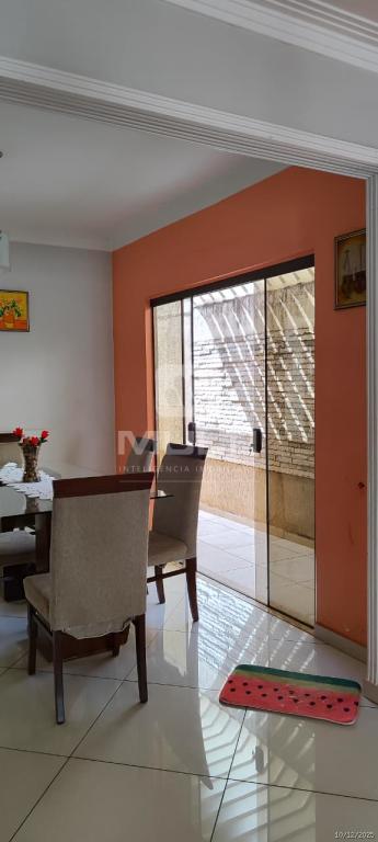 Casa, 3 quartos, 172 m² - Foto 2