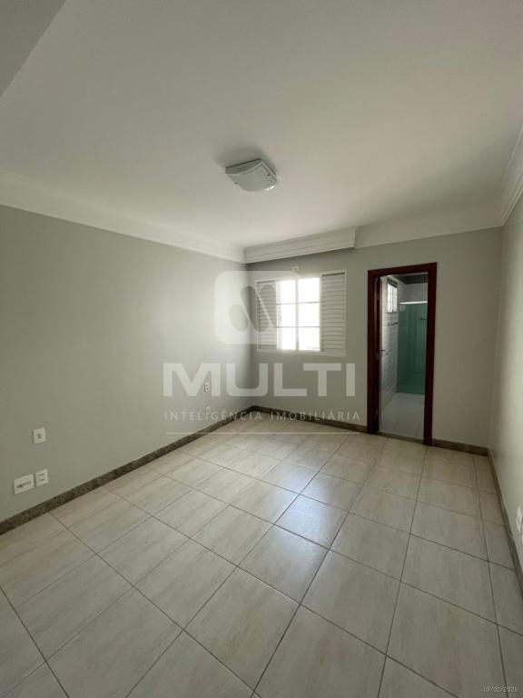 Casa, 4 quartos, 300 m² - Foto 4