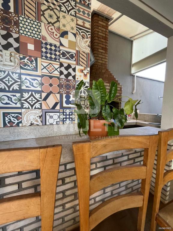 Casa à venda com 4 quartos, 377m² - Foto 18