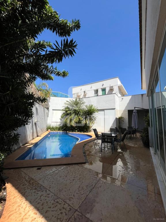 Casa à venda com 4 quartos, 377m² - Foto 19