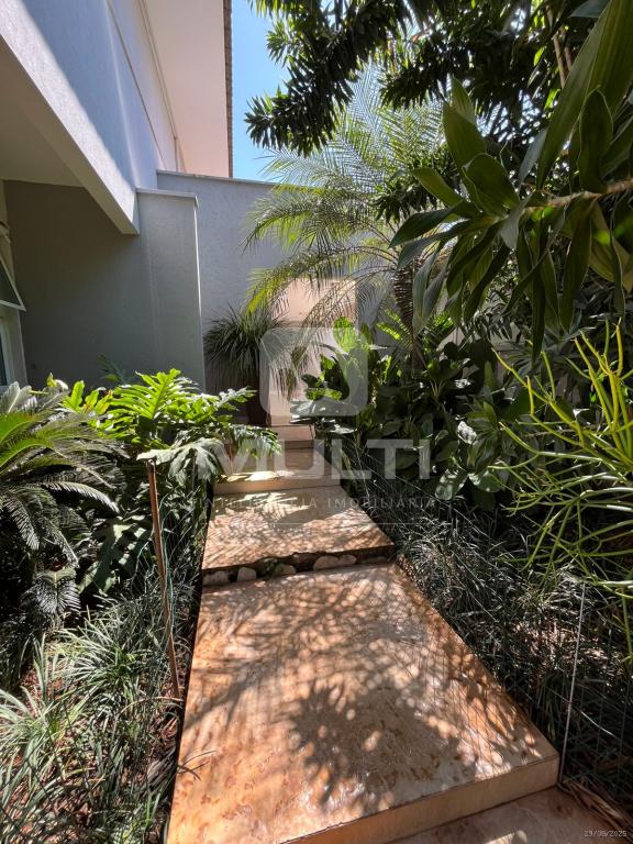Casa à venda com 4 quartos, 377m² - Foto 24