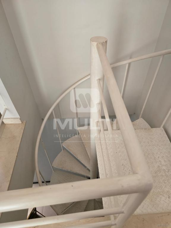 Casa à venda com 4 quartos, 377m² - Foto 33