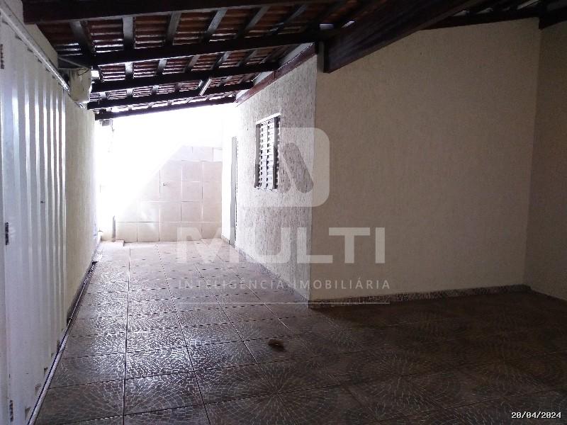 Casa à venda com 3 quartos, 135m² - Foto 1