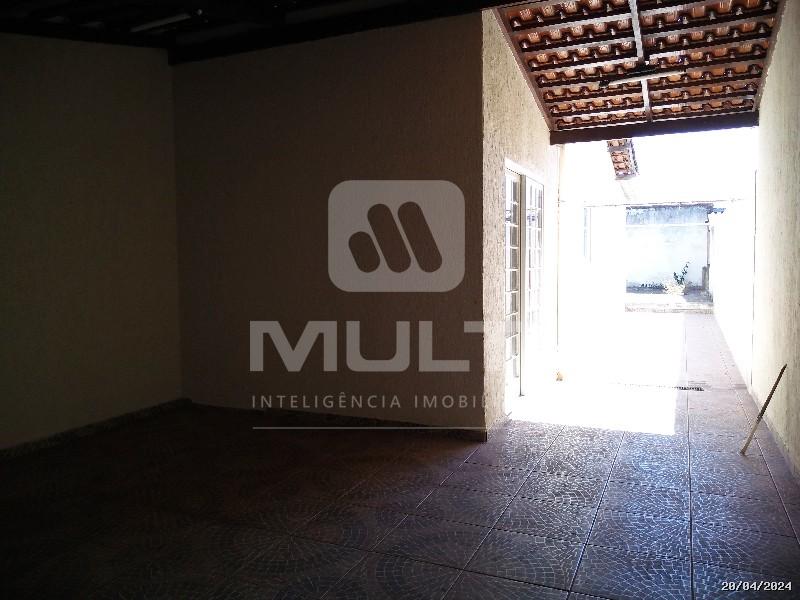 Casa à venda com 3 quartos, 135m² - Foto 2