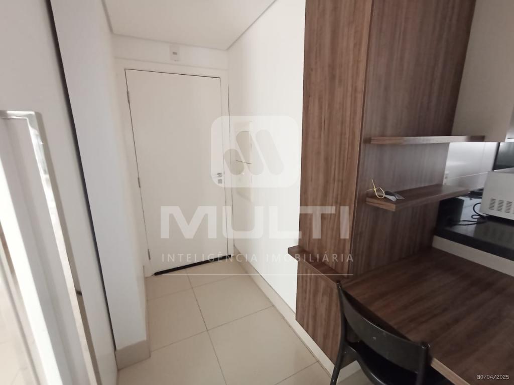 Apartamento à venda com 3 quartos, 200m² - Foto 12