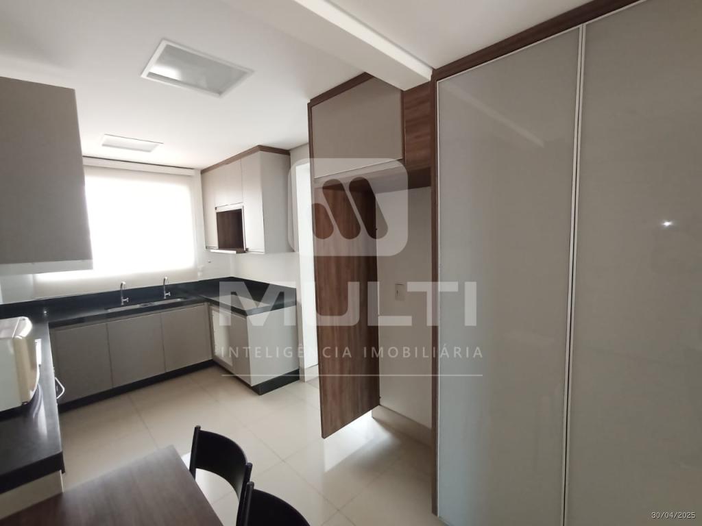 Apartamento à venda com 3 quartos, 200m² - Foto 13