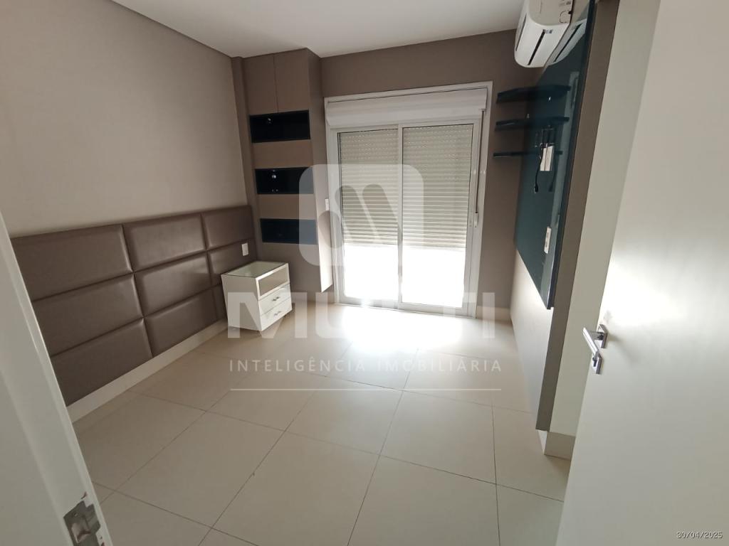 Apartamento à venda com 3 quartos, 200m² - Foto 25