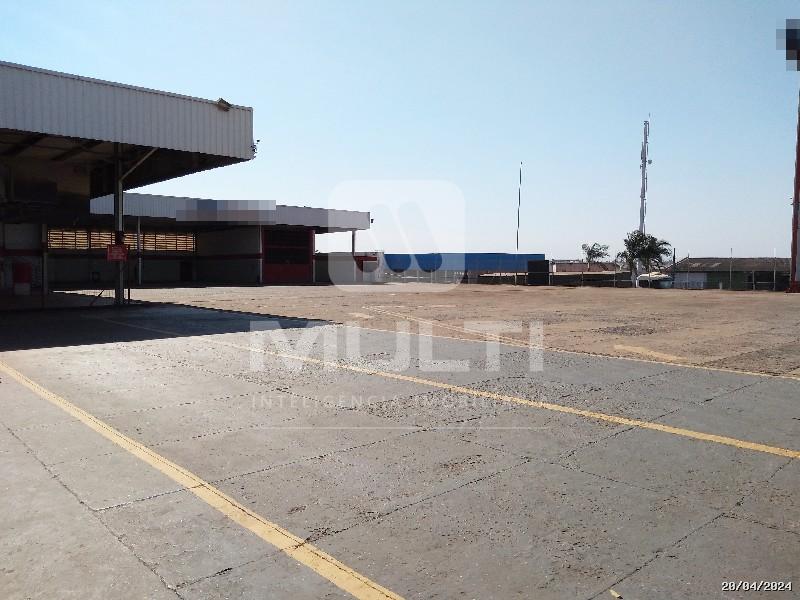 Casa à venda com 1 quarto, 1436m² - Foto 4